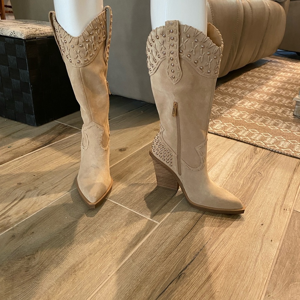 Jessica Simpson Tan Suede Western Heeled Boots